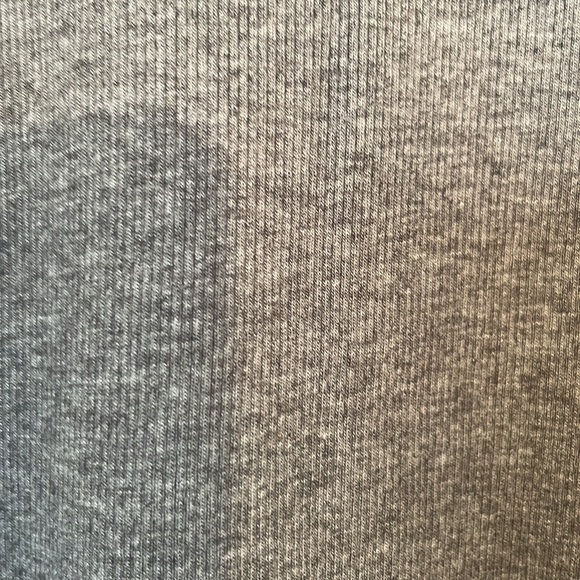 NWT Banana Republic Ribbed Tee shirt in Sz Sm but fits like a Med/Large - Picture 4 of 5